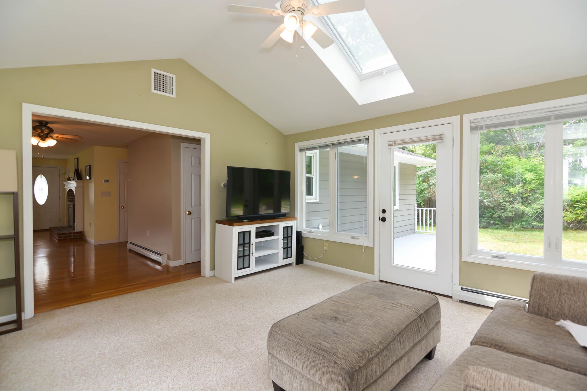 8 Sundale Drive