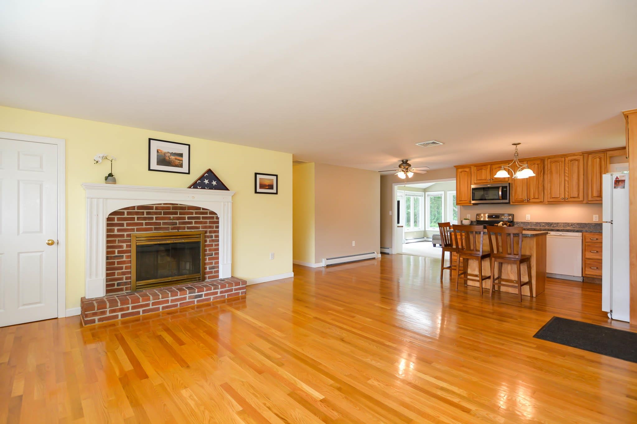 8 Sundale Drive