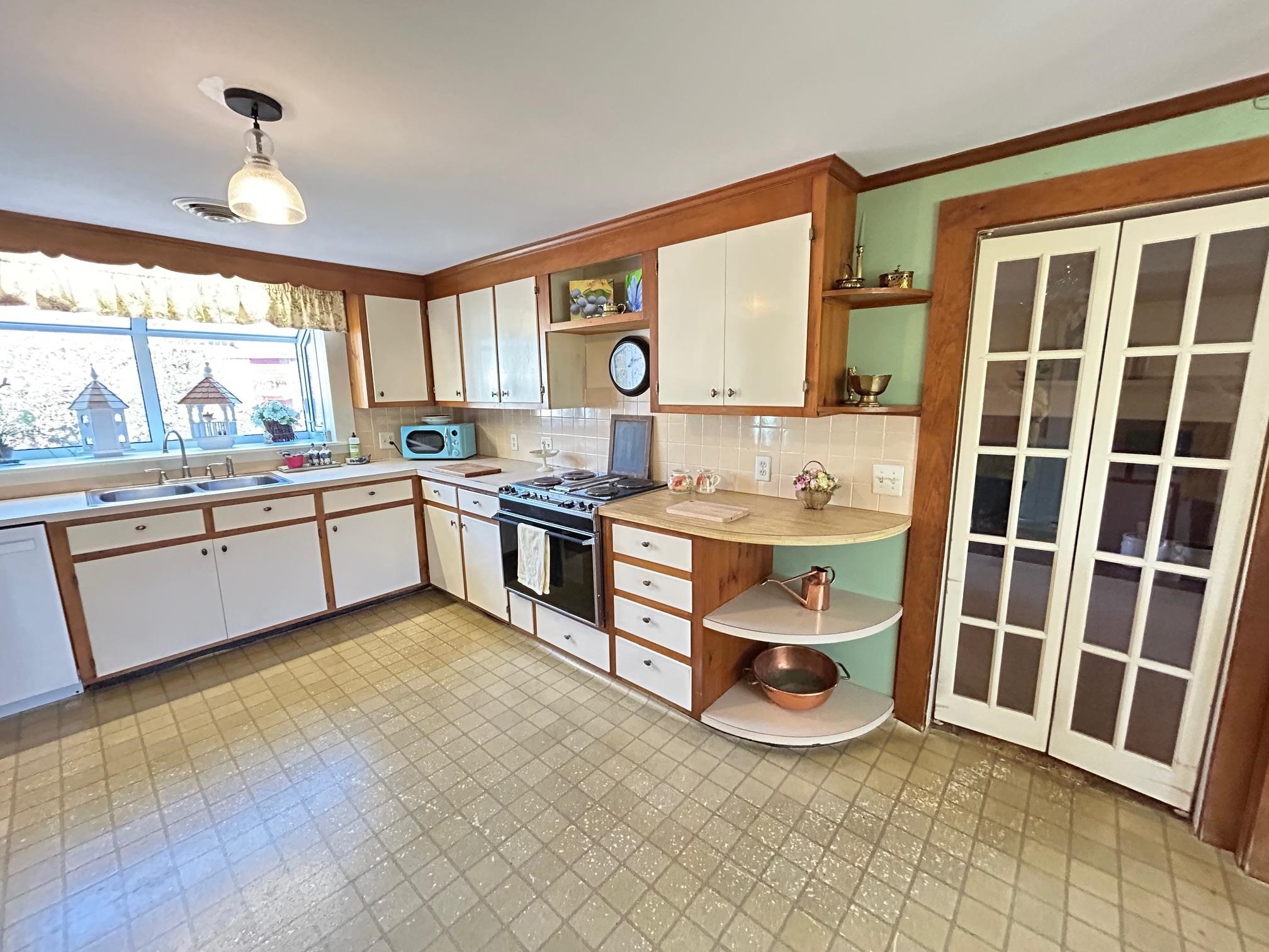 188 Drinkwater Road
