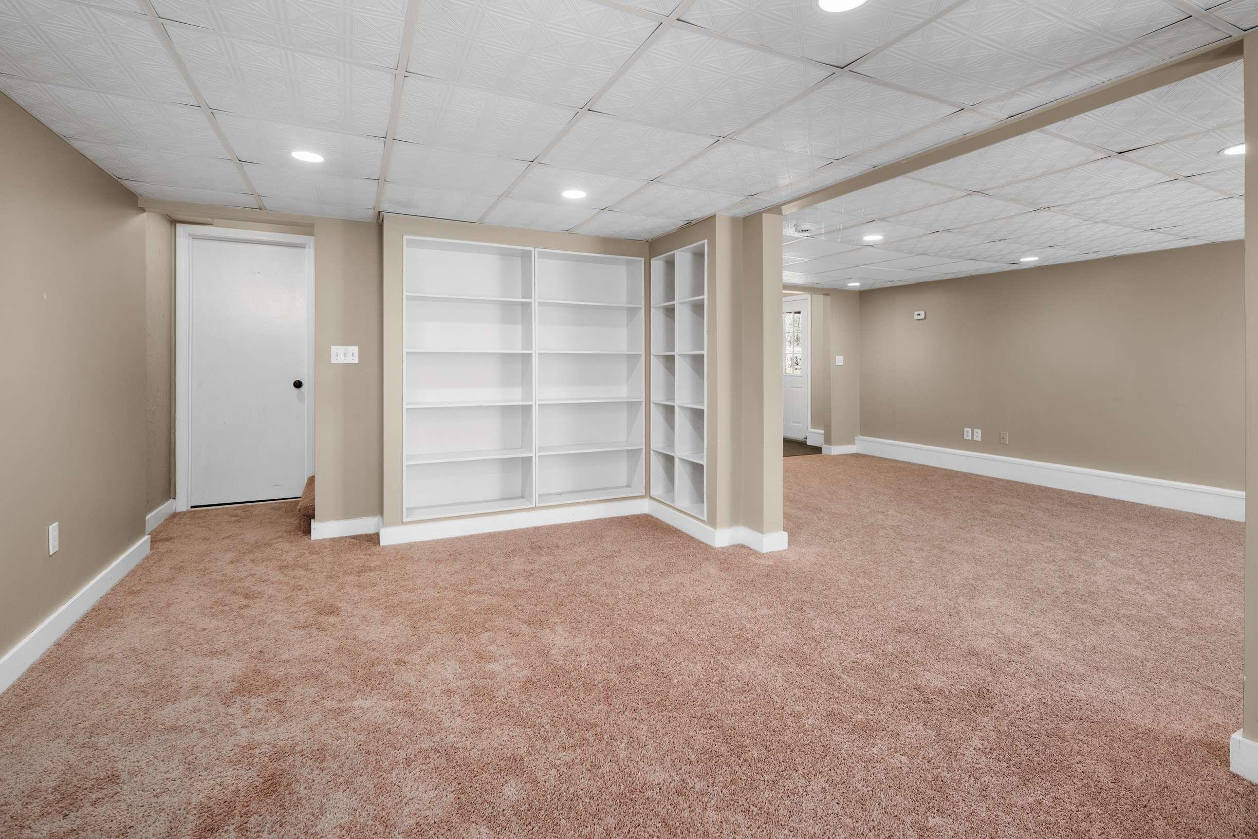 1 Meadowlark Drive