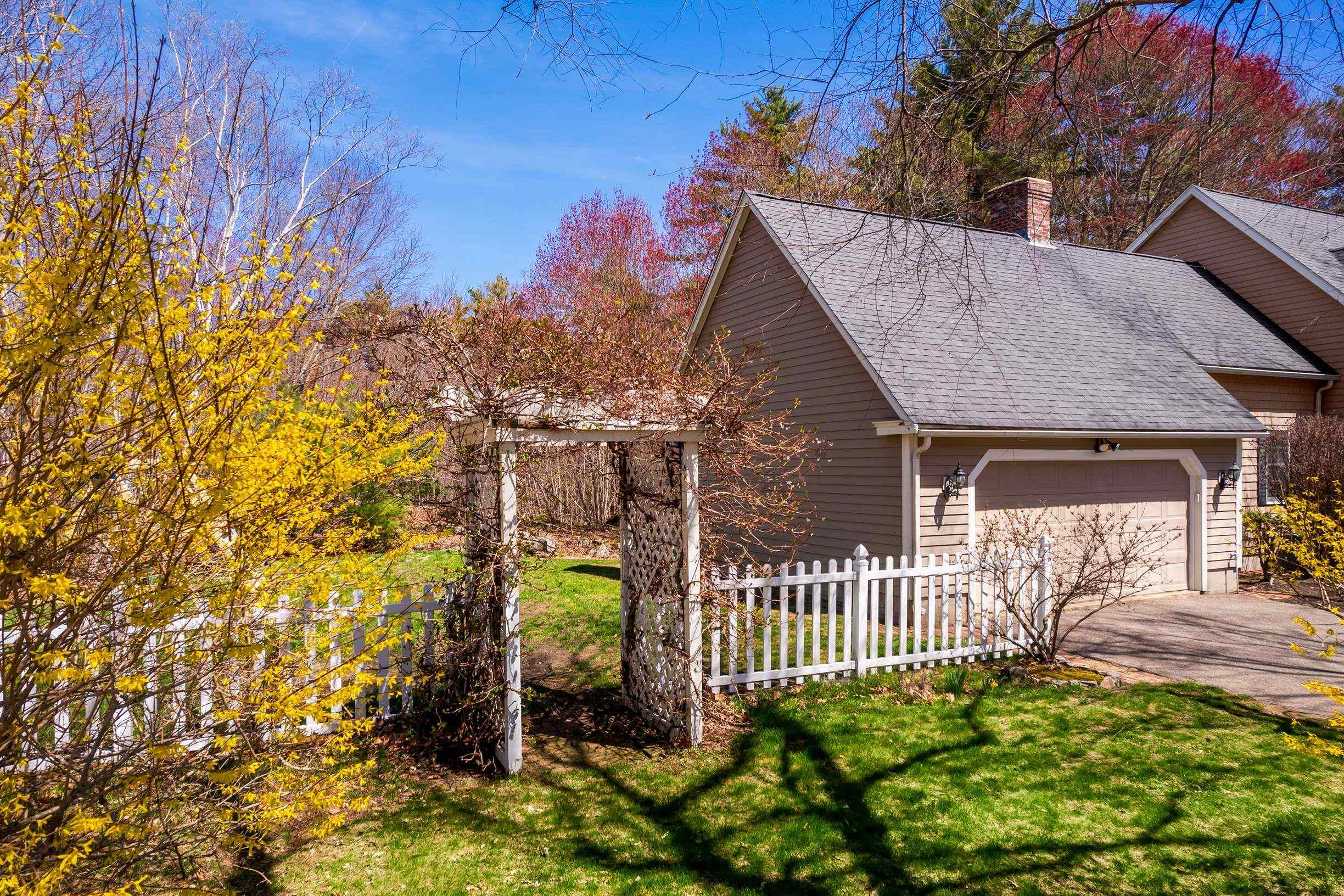1 Meadowlark Drive