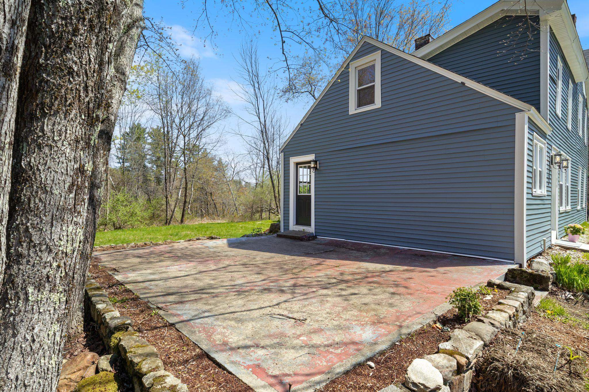 102 Mountain Road