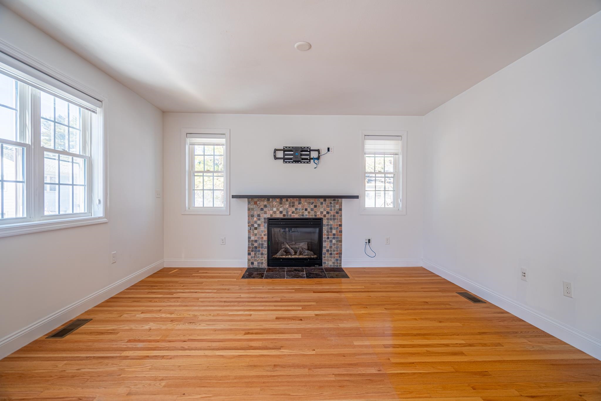5 Lowther Place