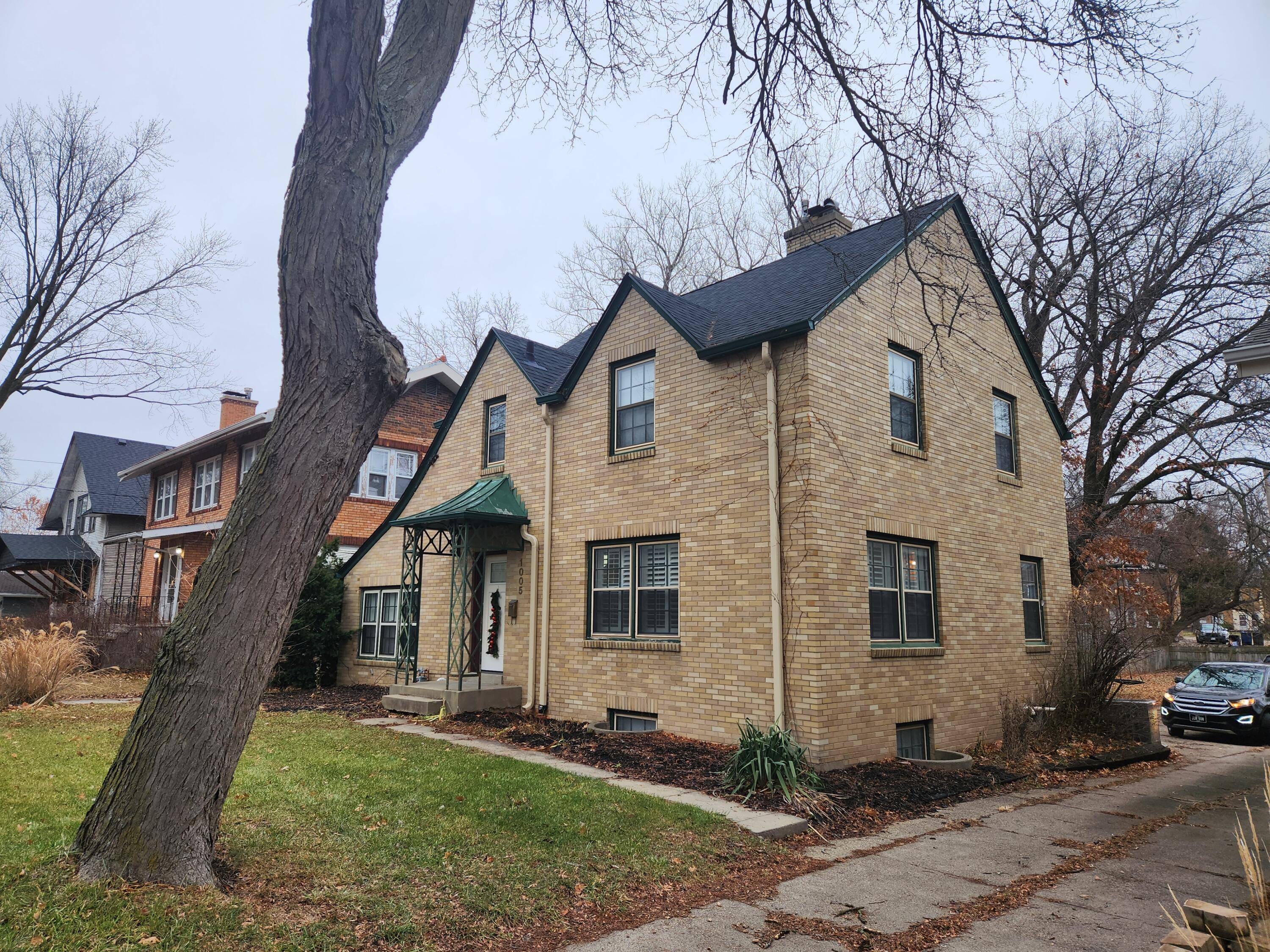 1005 42nd Street