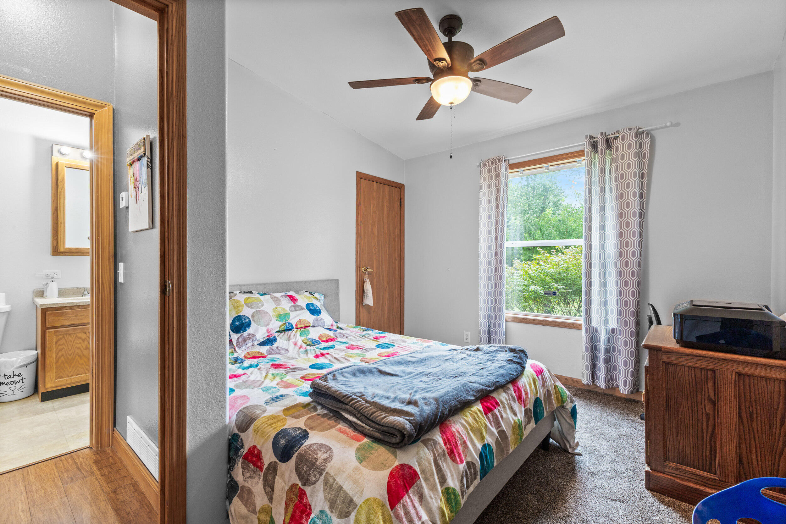 229 W 16th Street