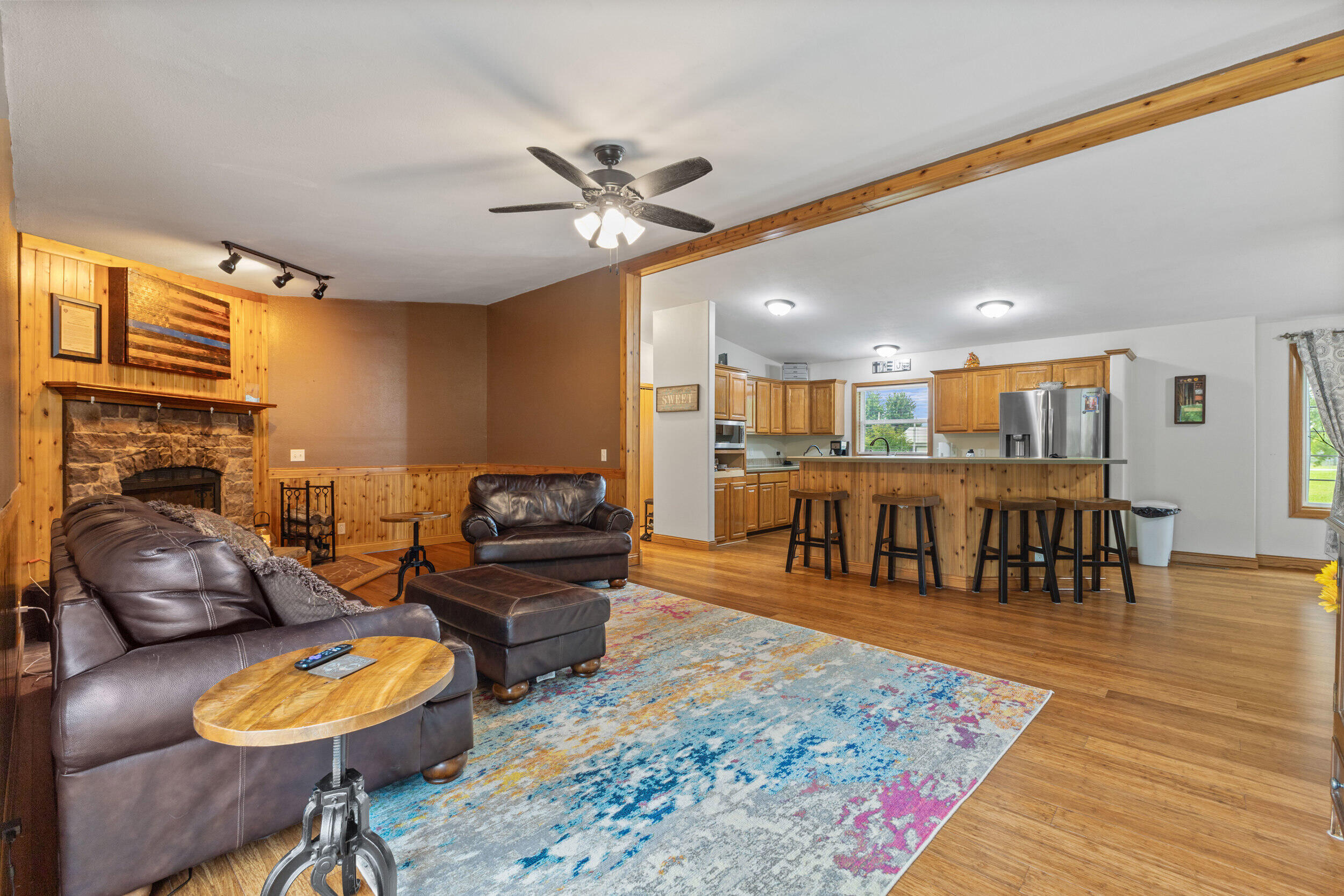 229 W 16th Street
