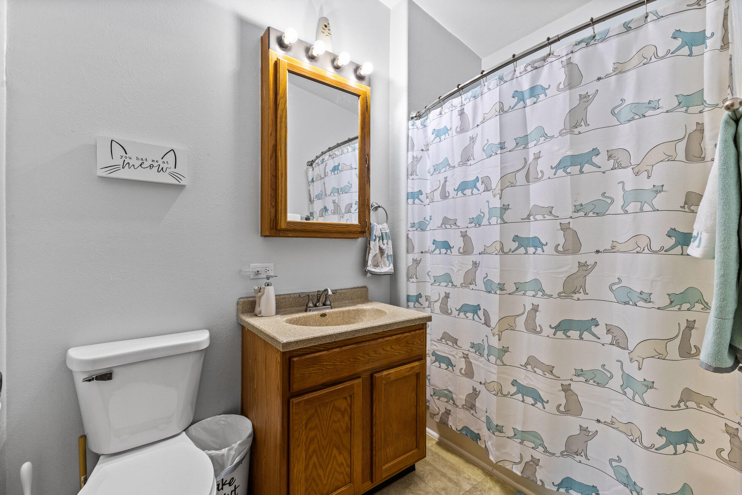229 W 16th Street