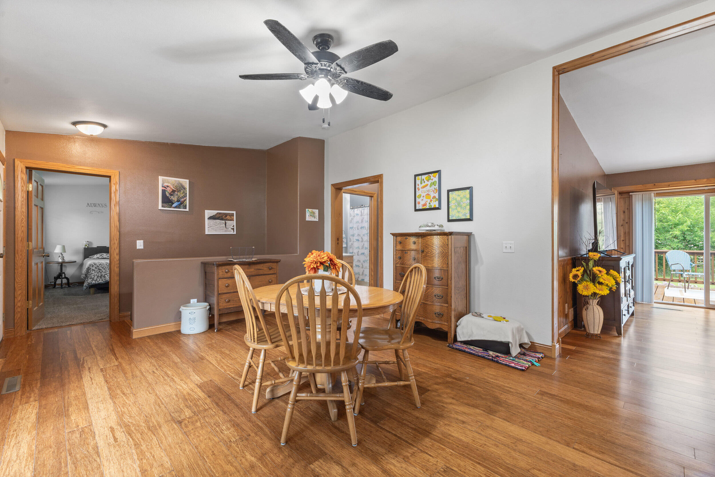 229 W 16th Street