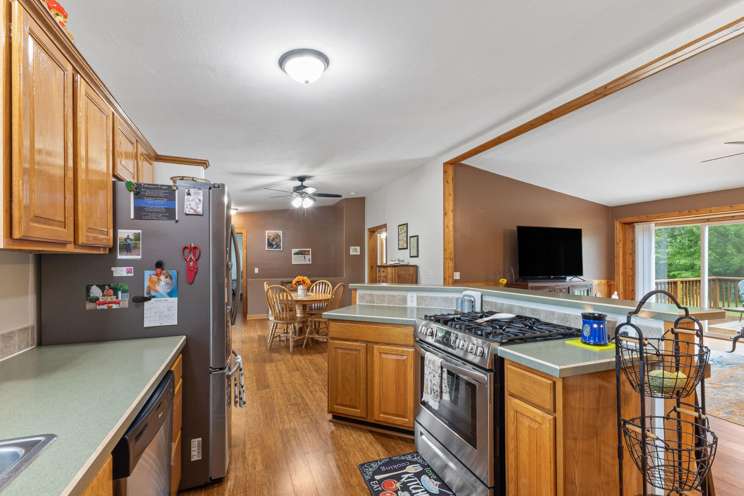 229 W 16th Street