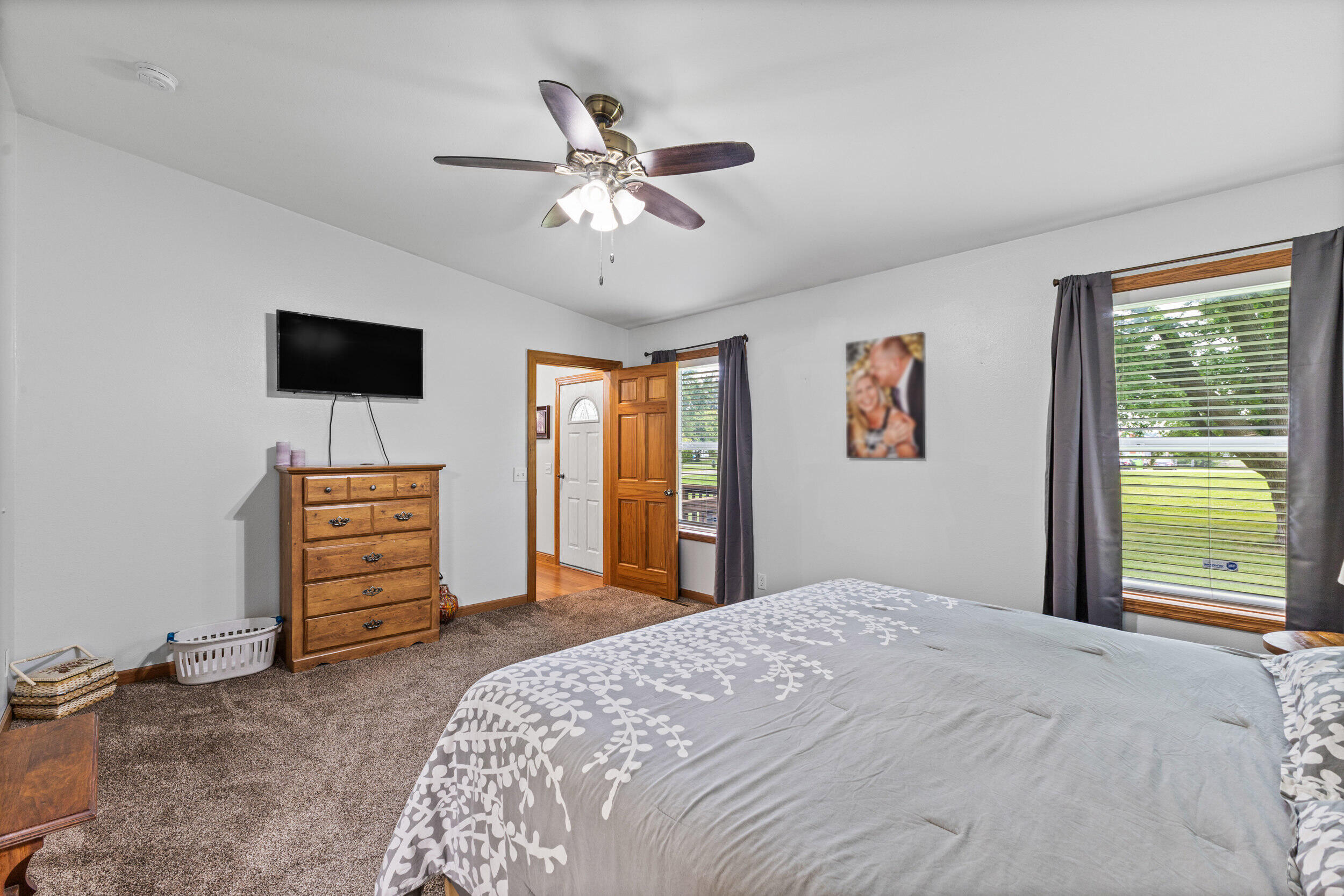 229 W 16th Street