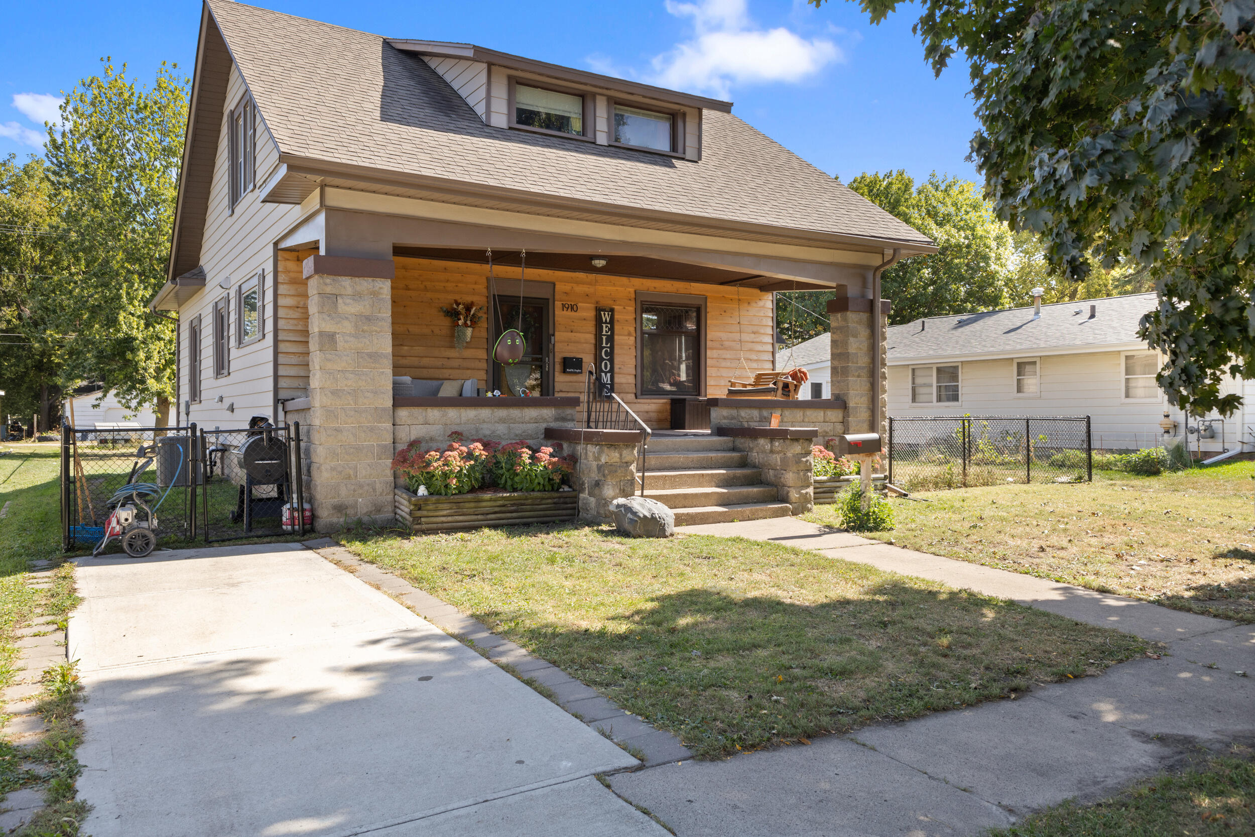 1910 Story Street