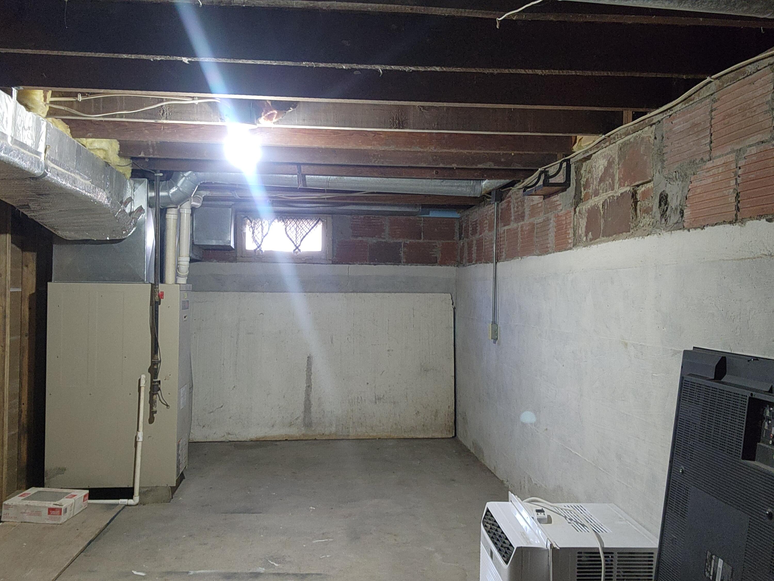 525 W 5th Street