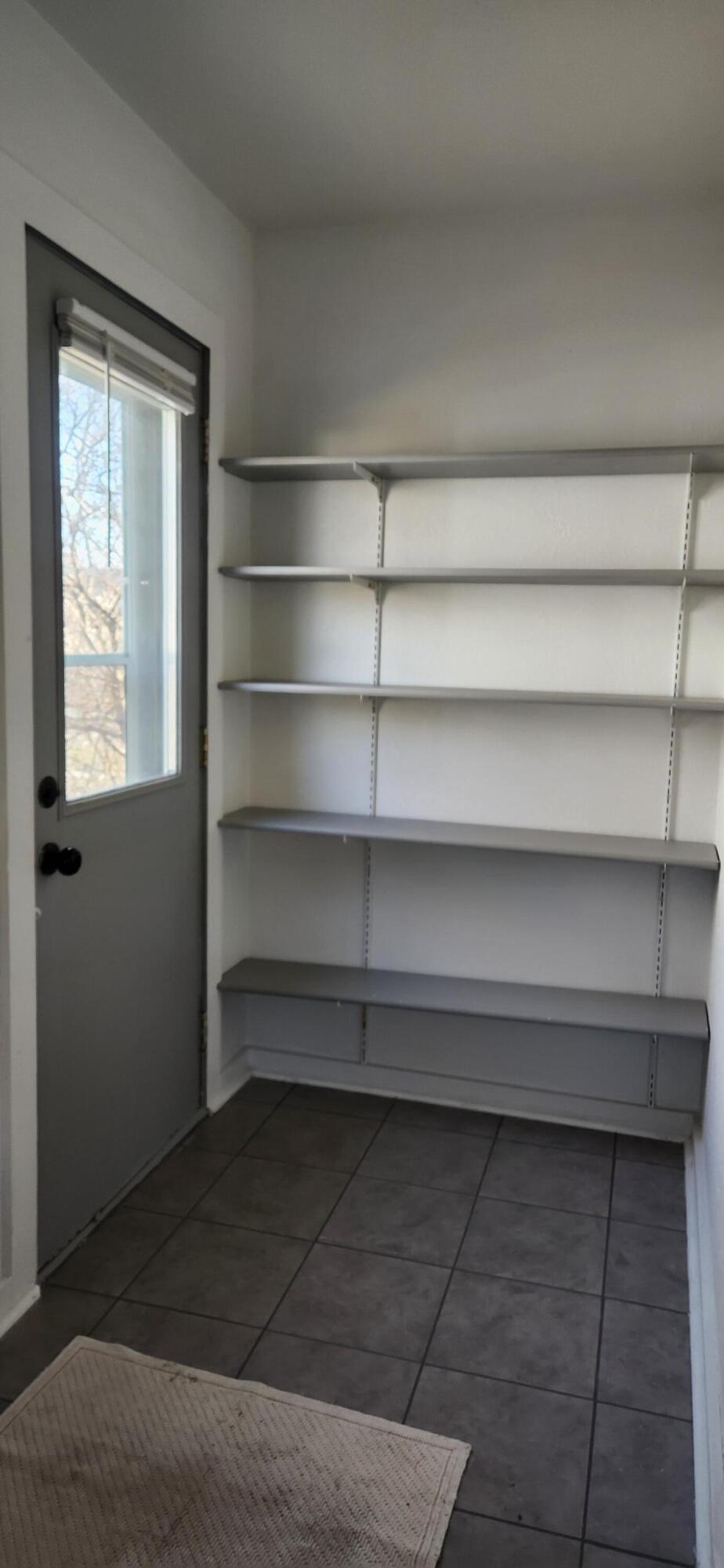 525 W 5th Street