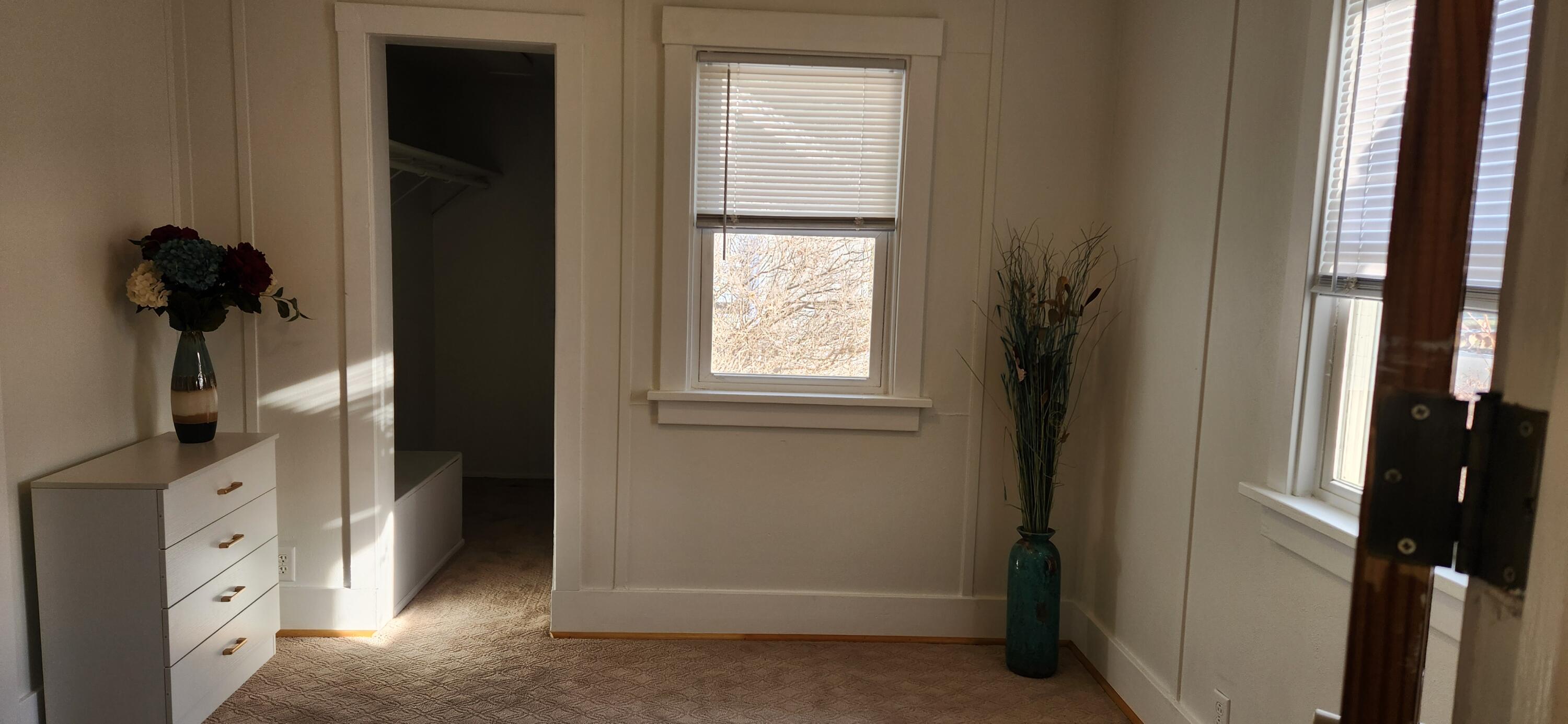 525 W 5th Street