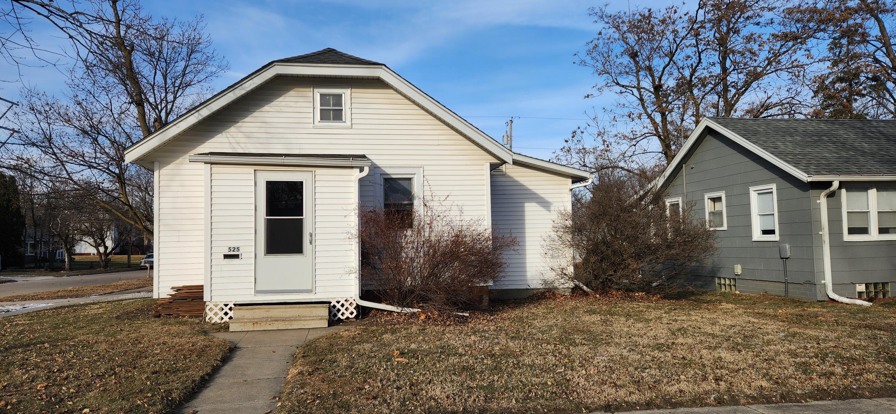 525 W 5th Street