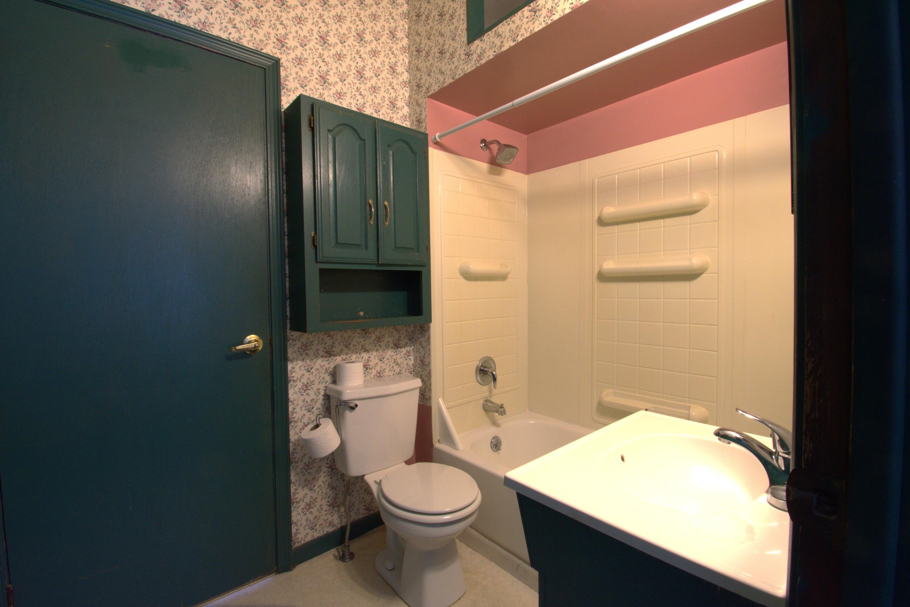 307 W 7th Street