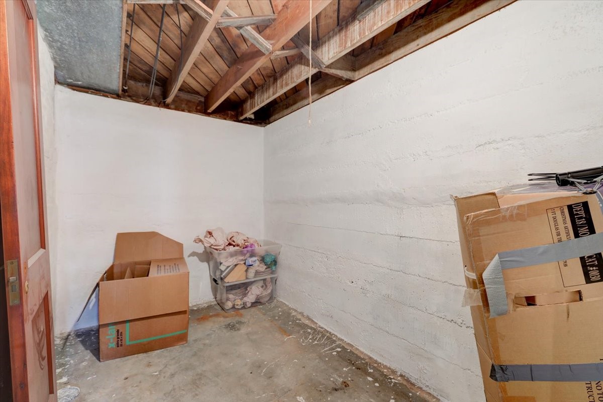 1303 W 2nd Street