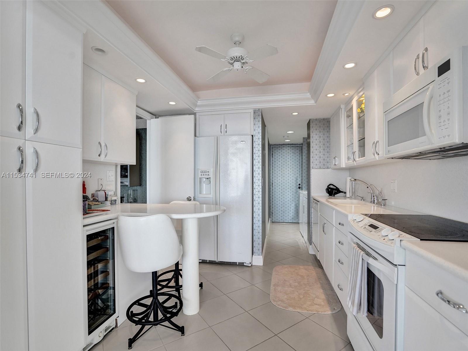 2200 S Ocean Lane 508