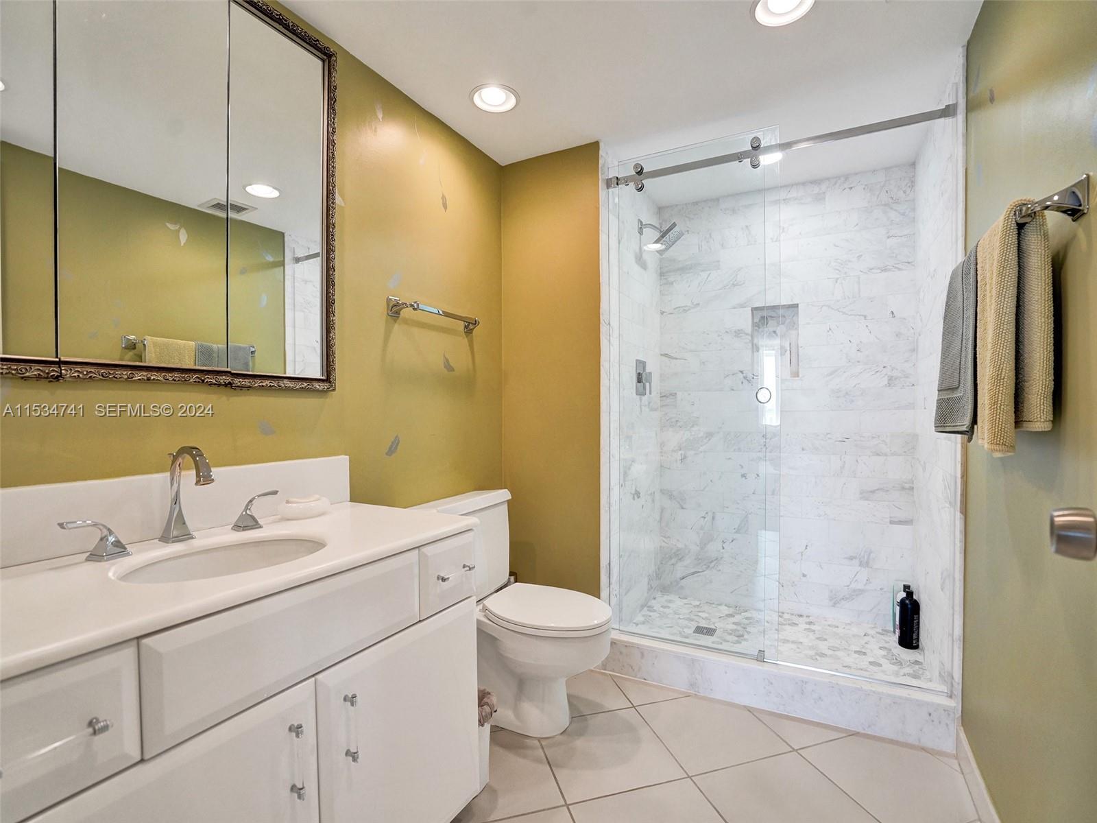 2200 S Ocean Lane 508