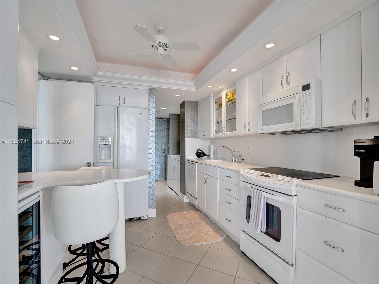 2200 S Ocean Lane 508