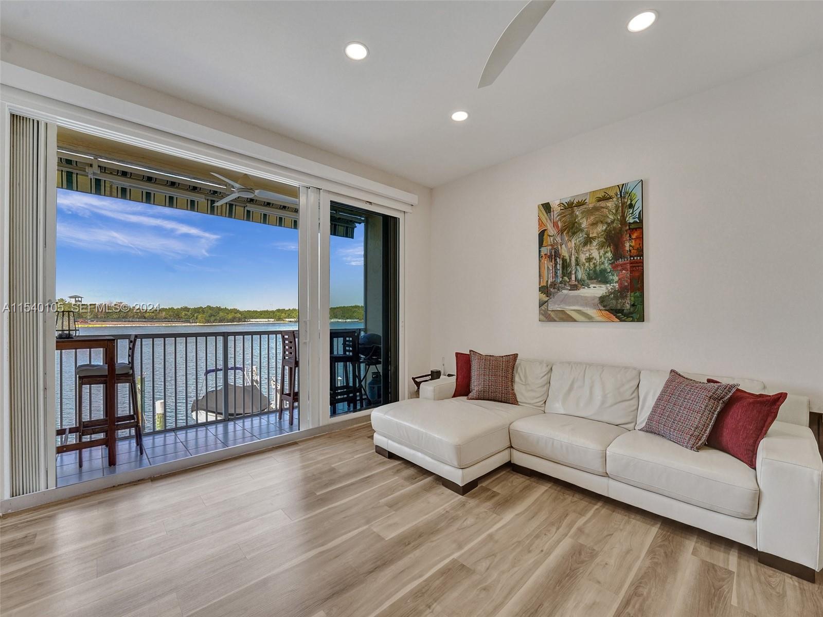 4212 N Ocean Drive