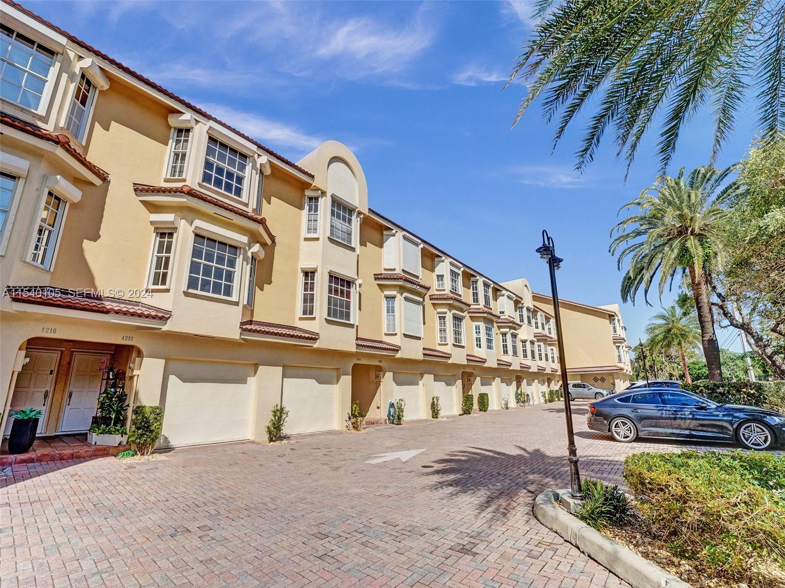4212 N Ocean Drive