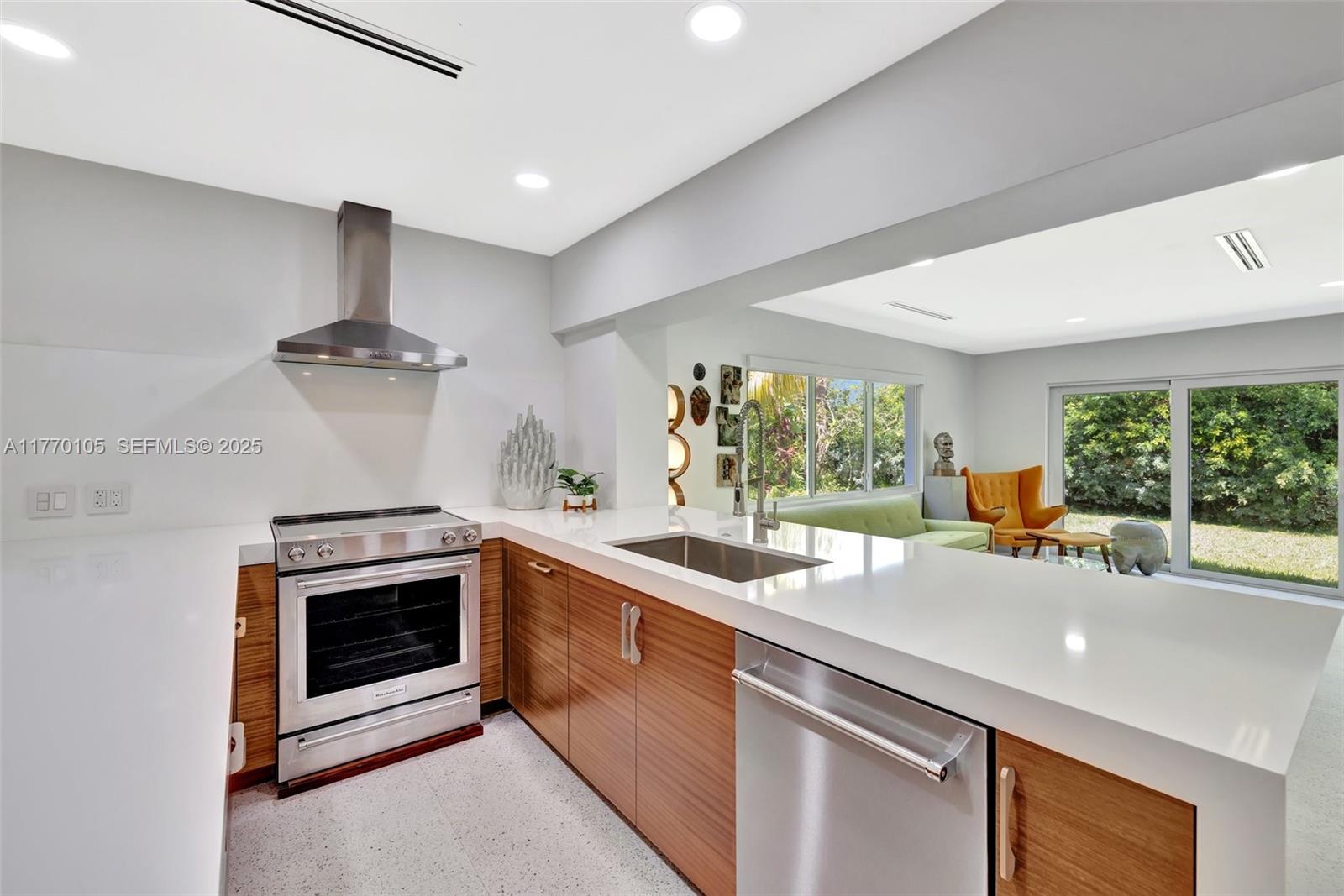 6780 Orchid Drive