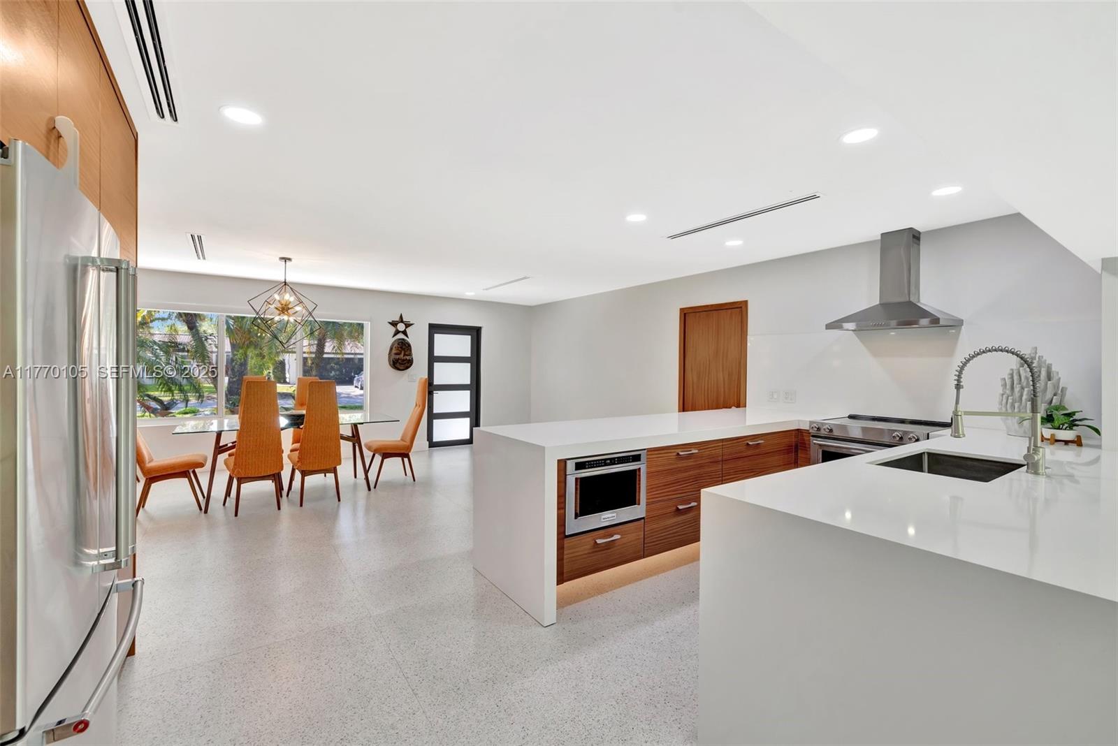 6780 Orchid Drive