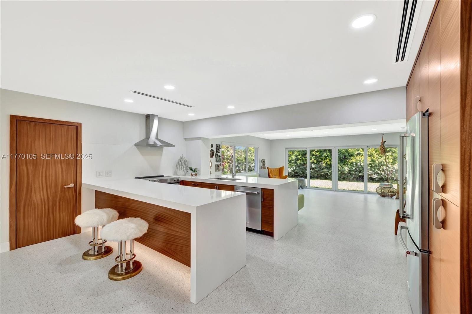 6780 Orchid Drive