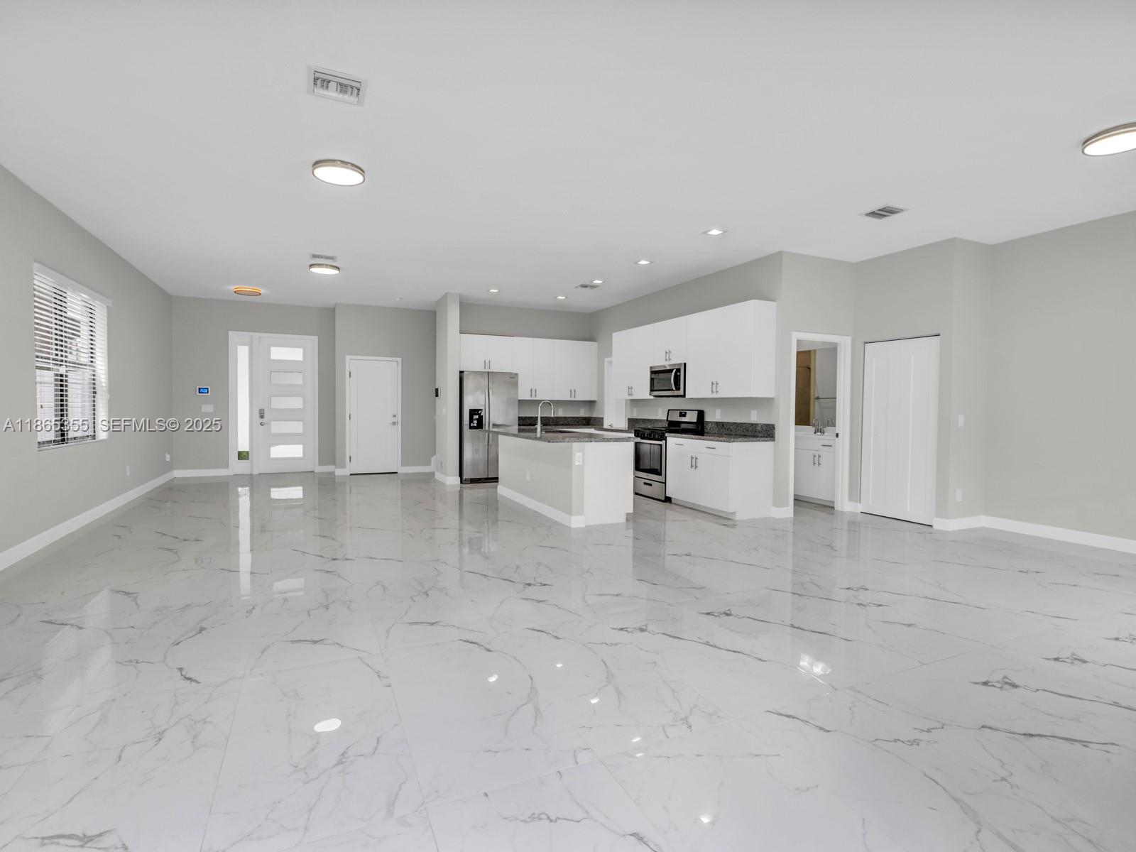 4924 Whispering Way