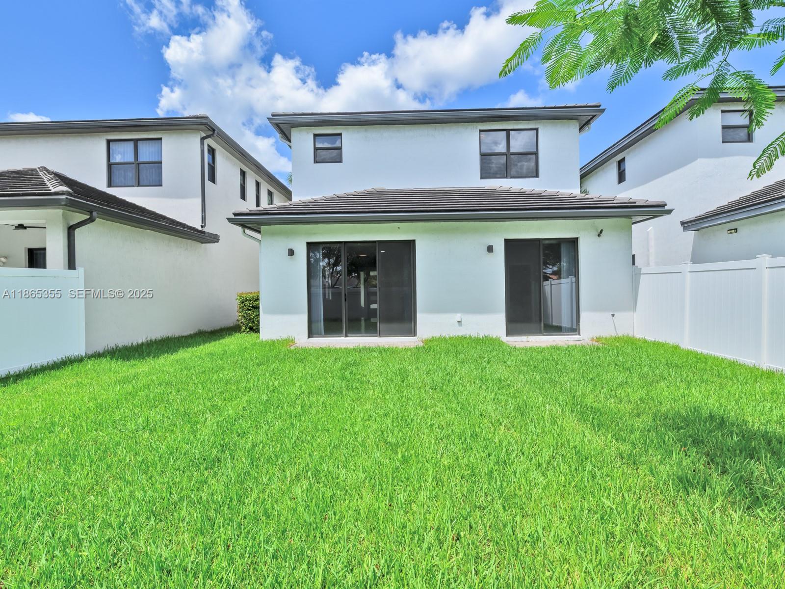 4924 Whispering Way