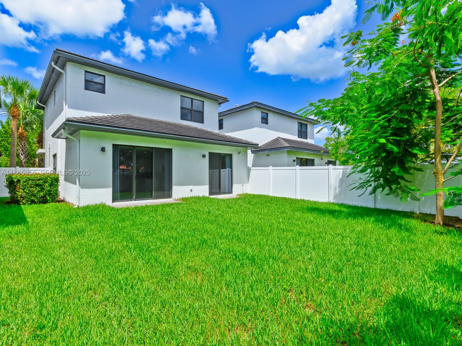 4924 Whispering Way
