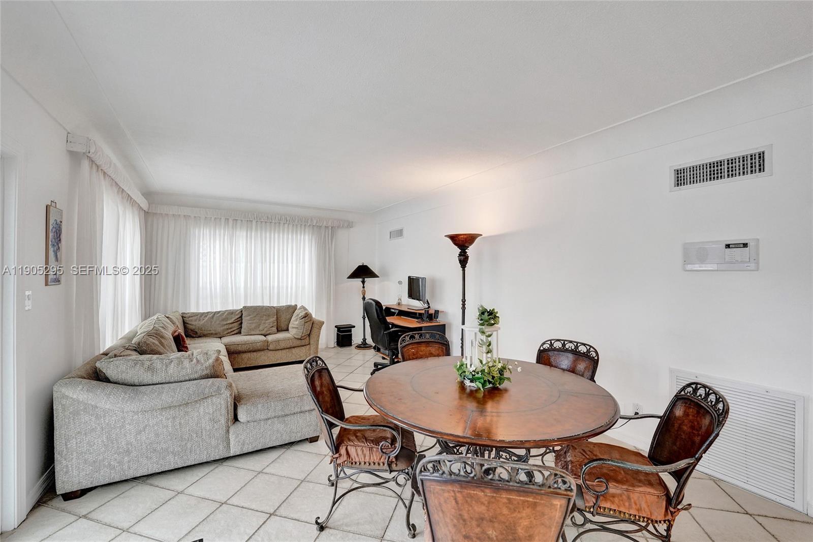 2889 NE 35th Street