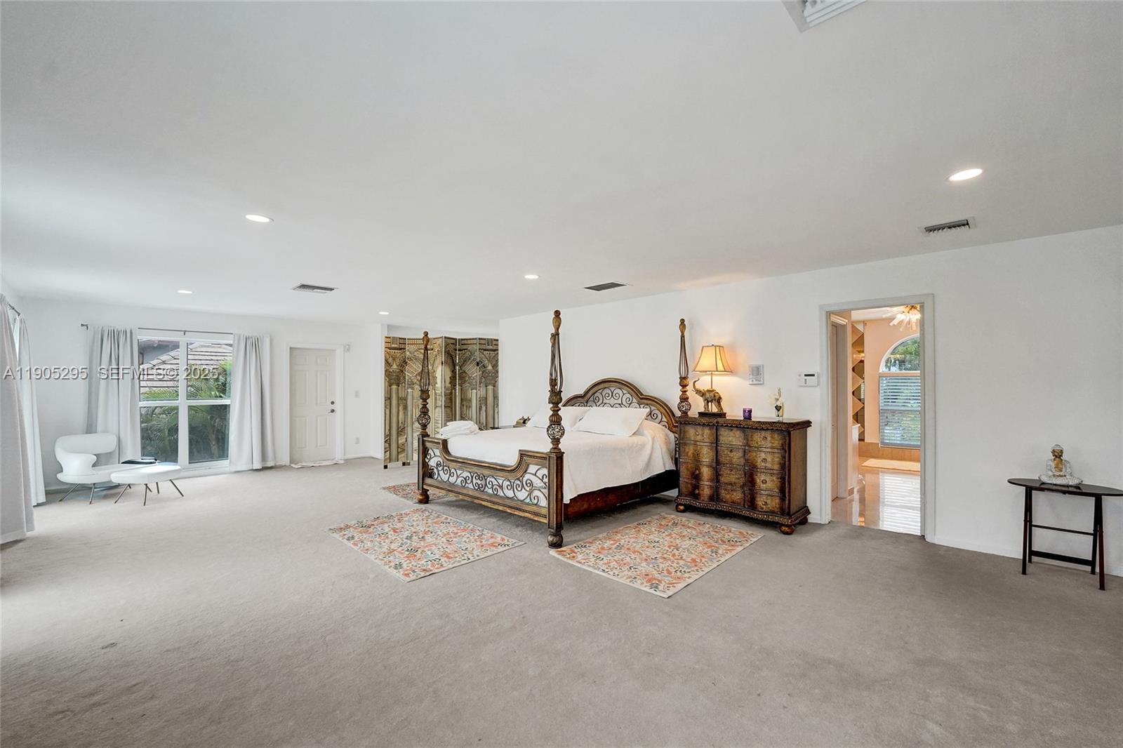 2889 NE 35th Street
