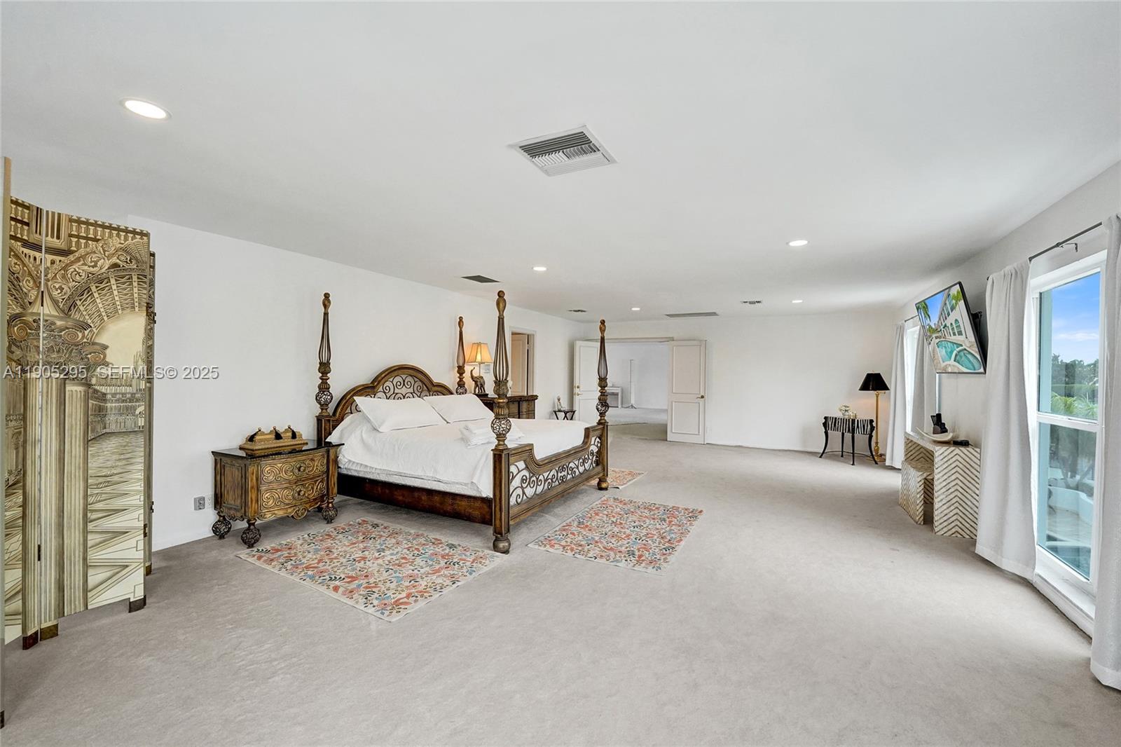 2889 NE 35th Street