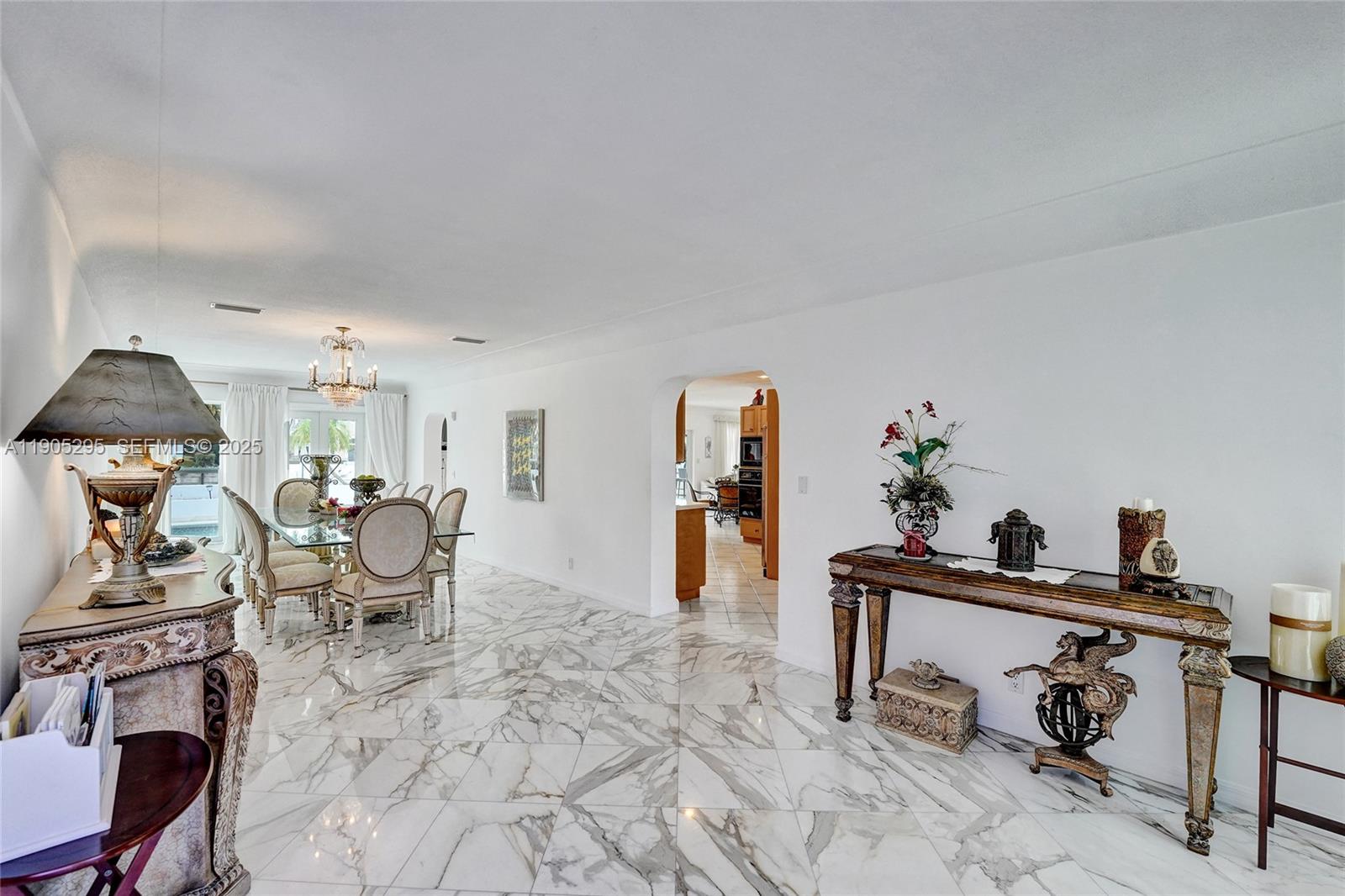 2889 NE 35th Street