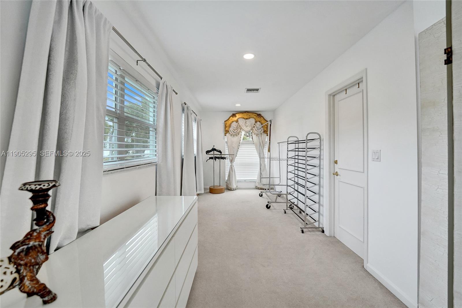 2889 NE 35th Street