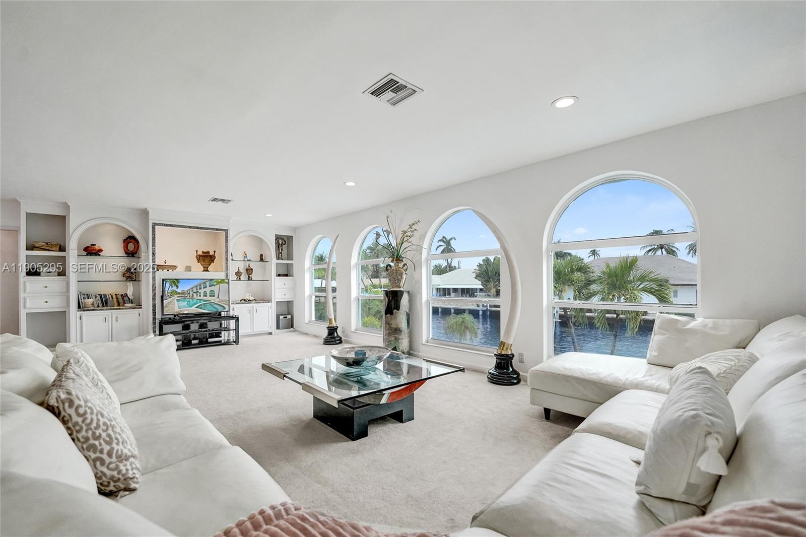 2889 NE 35th Street