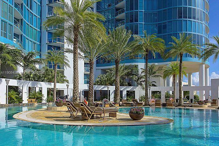 333 Las Olas Way 1208