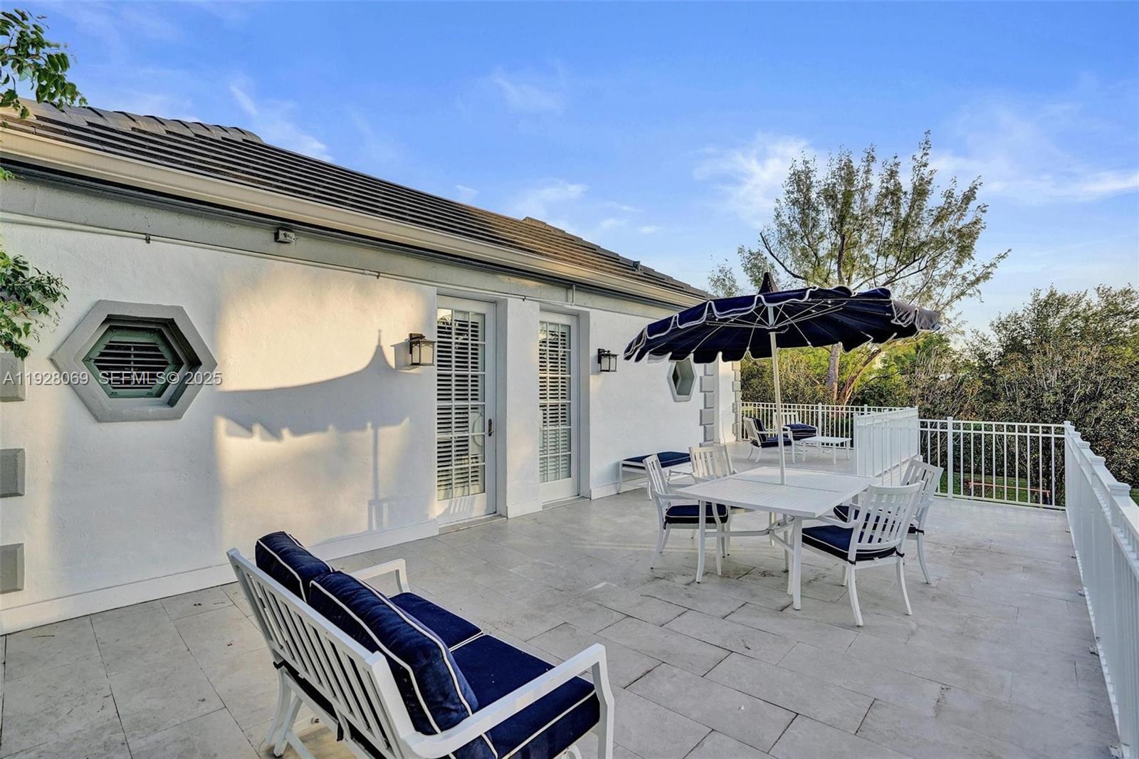 1281 Banyan Road