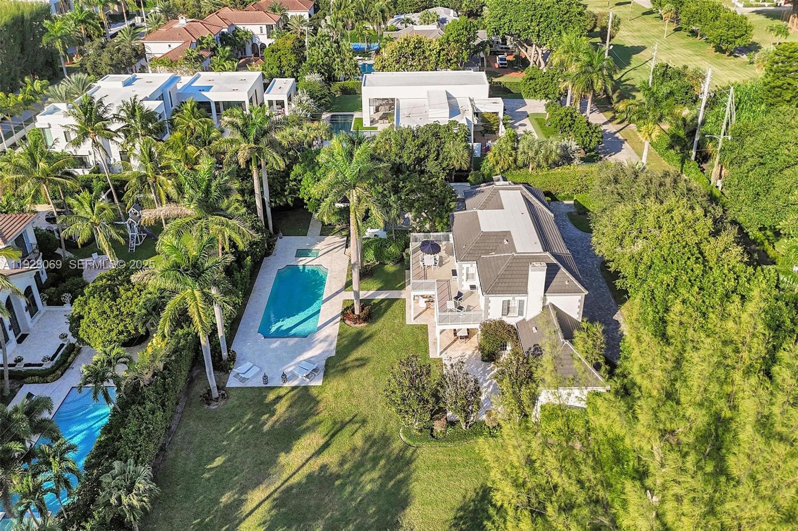 1281 Banyan Road