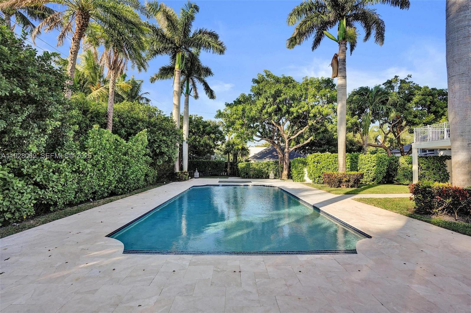 1281 Banyan Road