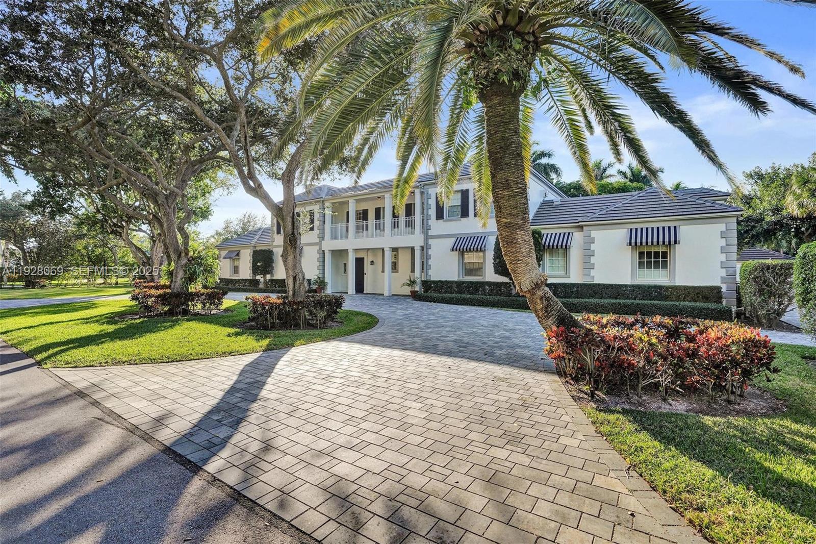 1281 Banyan Road