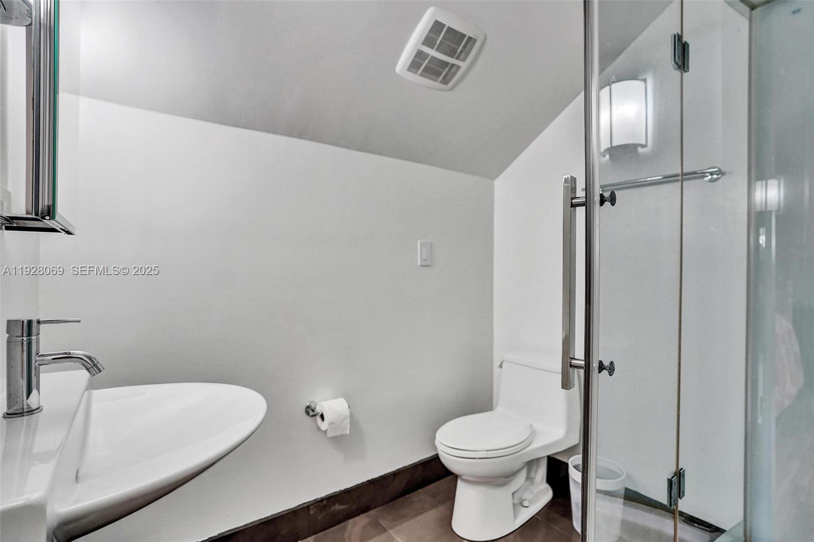1281 Banyan Road