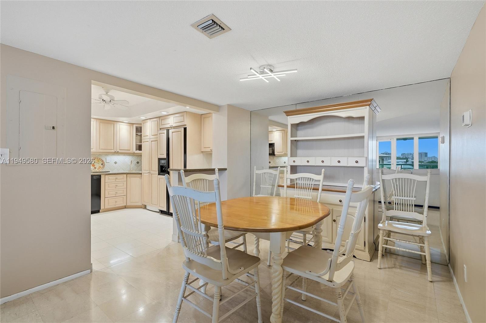 2100 S Ocean Lane 503