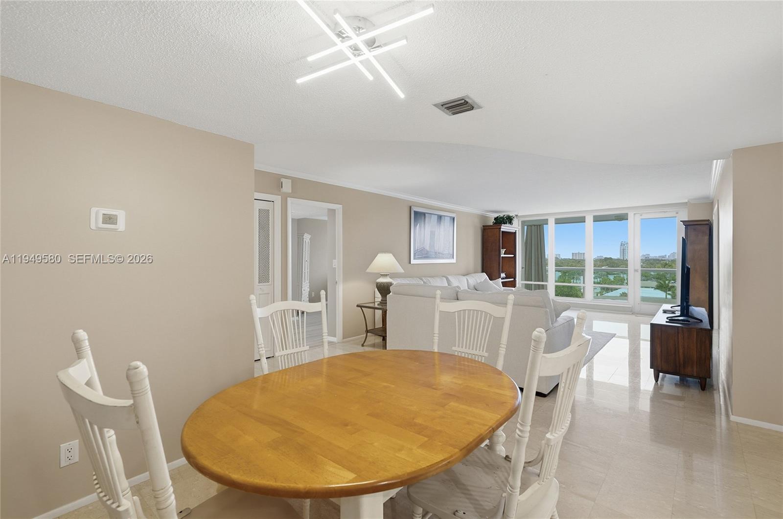 2100 S Ocean Lane 503
