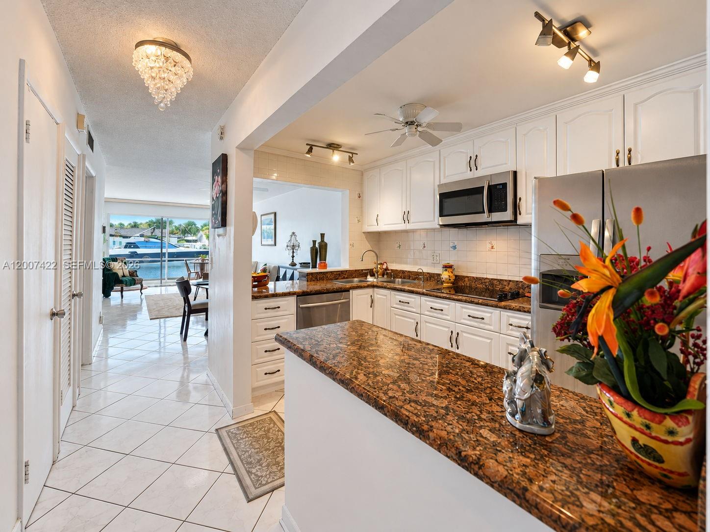 455 Paradise Isle Boulevard 104