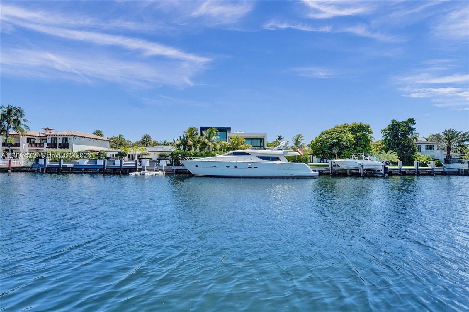 455 Paradise Isle Boulevard 104
