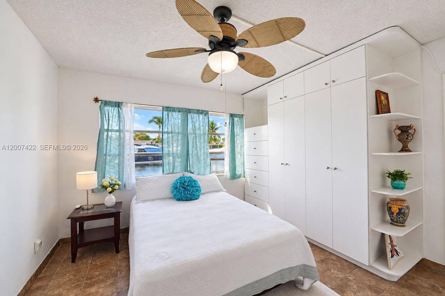 455 Paradise Isle Boulevard 104