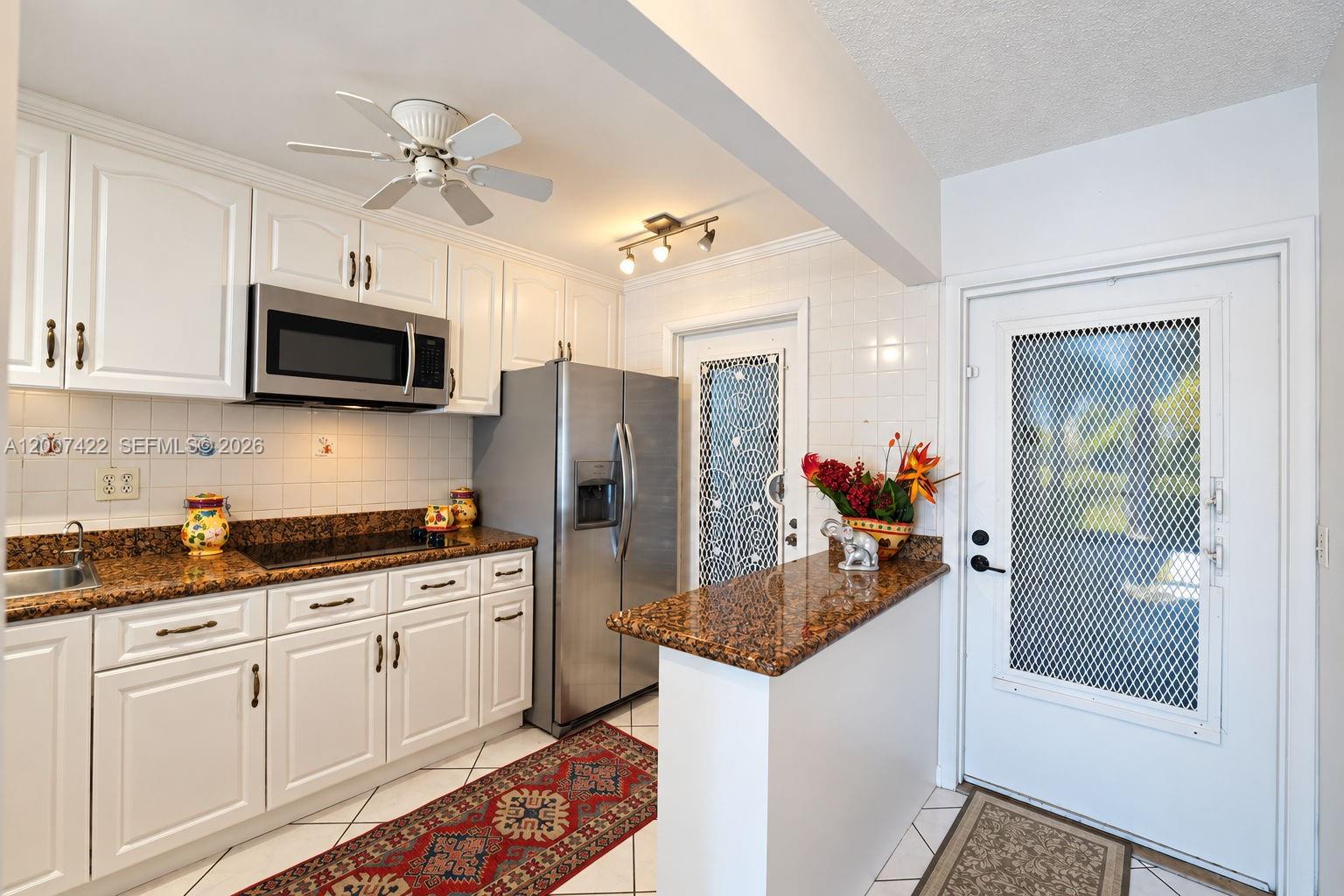 455 Paradise Isle Boulevard 104